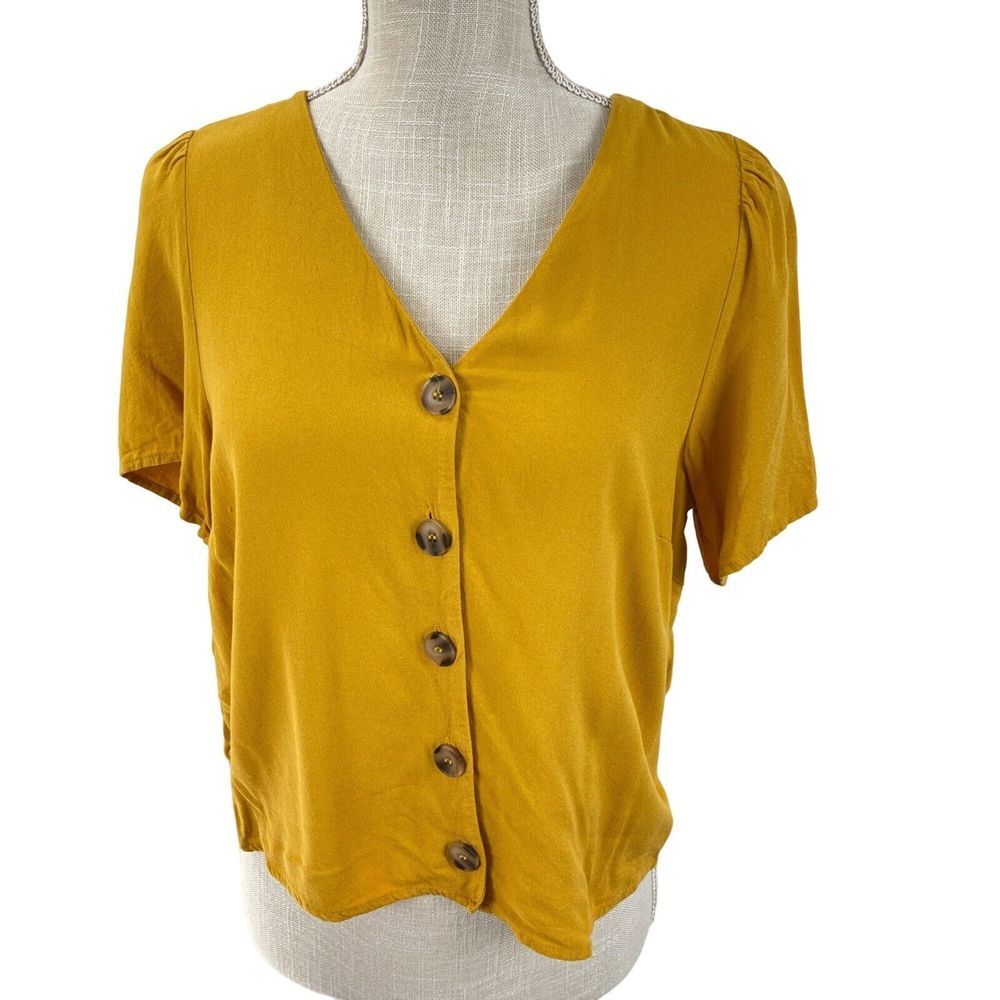 Urban Romantics Blouse Womens M Yellow Mustard Button Front Crop Top Minimalist